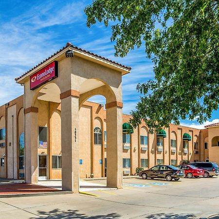 Econo Lodge Inn & Suites Albuquerque East I-40 Eubank Exit Dış mekan fotoğraf