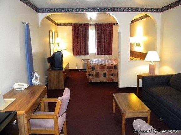 Econo Lodge Inn & Suites Albuquerque East I-40 Eubank Exit Oda fotoğraf