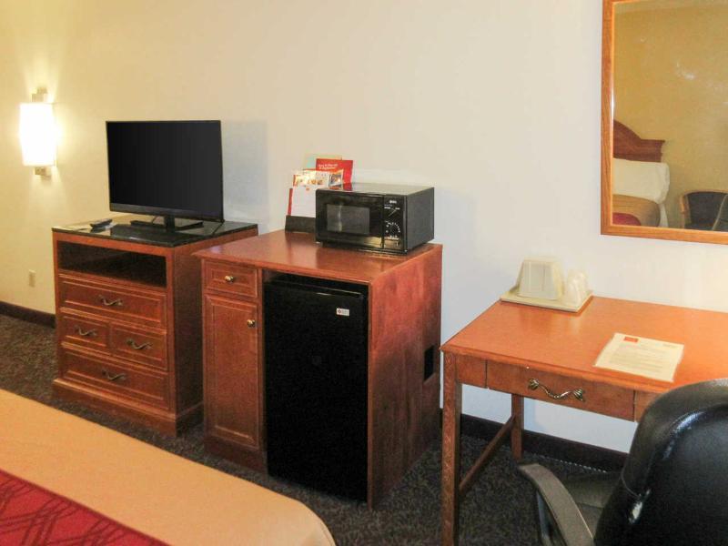 Econo Lodge Inn & Suites Albuquerque East I-40 Eubank Exit Dış mekan fotoğraf