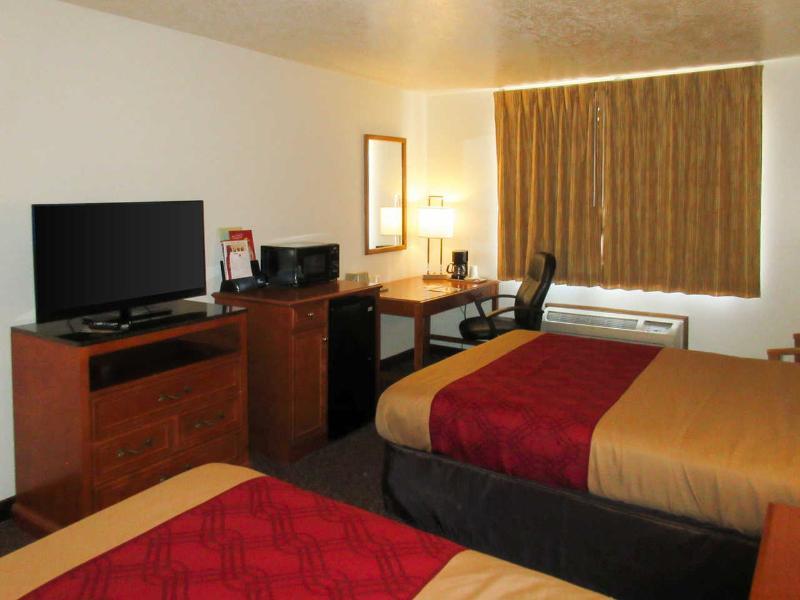 Econo Lodge Inn & Suites Albuquerque East I-40 Eubank Exit Dış mekan fotoğraf