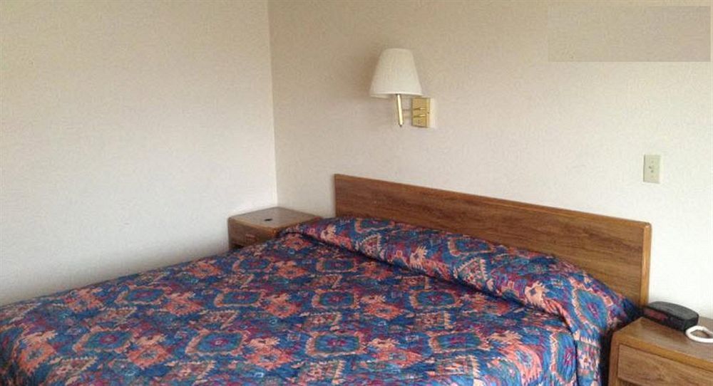 Econo Lodge Inn & Suites Albuquerque East I-40 Eubank Exit Dış mekan fotoğraf
