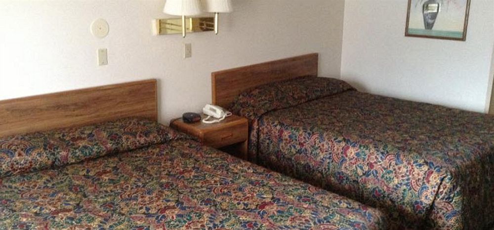 Econo Lodge Inn & Suites Albuquerque East I-40 Eubank Exit Dış mekan fotoğraf